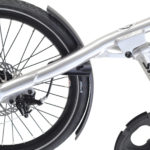 STRIDA SX Silver Brush - Black details - 1 versnelling - 18 inch - design fiets - design vouwfiets - driehoekig - driehoekige - driehoekige vouwfiets - fiets - kopen - lichtgewicht - nieuw - opvouwbare fiets - Plooibare fiets - Plooifiets - plooifiets kopen - plooifietsen kopen - strida - strida design vouwfiets - sx - te koop - unieke vouwfiets - vouwfiets - vouwfiets kopen - vouwfietsen - vouwfietsen kopen - vouwfietsenwinkel - winkel