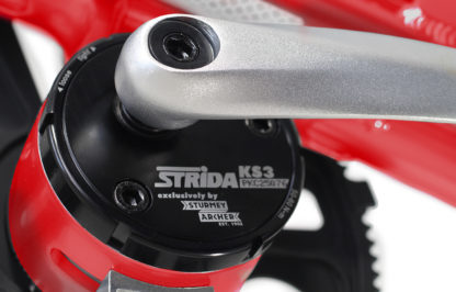 STRIDA EVO 3S Red Devil - 18 inch - 3 versnellingen - design fiets - design vouwfiets - driehoekig - driehoekige - driehoekige vouwfiets - evo 3s - fiets - kopen - lichtgewicht - nieuw - opvouwbare fiets - Plooibare fiets - Plooifiets - plooifiets kopen - plooifietsen kopen - strida - strida design vouwfiets - Sturmey Archer - te koop - unieke vouwfiets - vouwfiets - vouwfiets kopen - vouwfietsen - vouwfietsen kopen - vouwfietsenwinkel - winkel