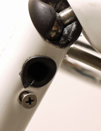 Come si sostituisce lo snodo sferico di una bici pieghevole STRIDA?